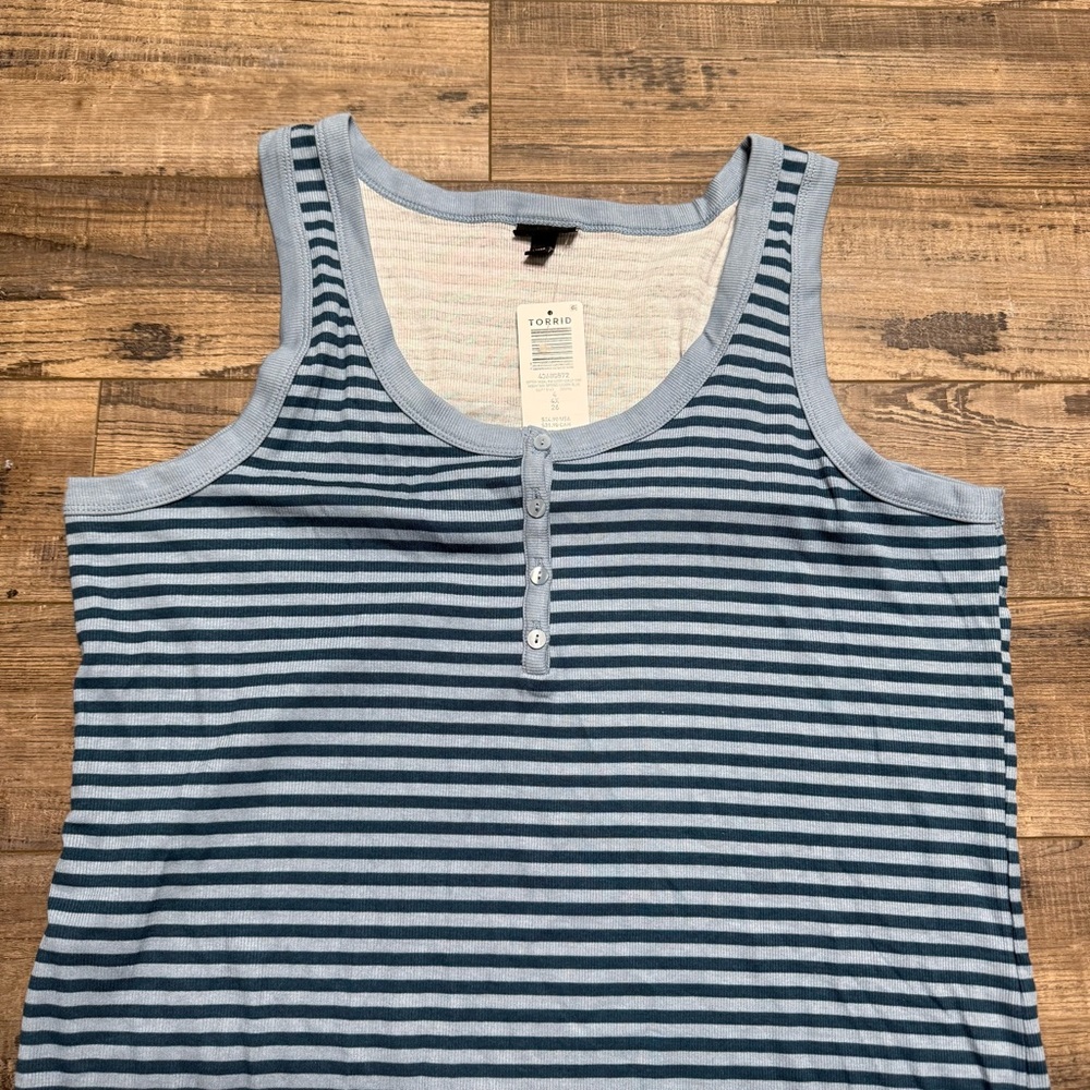 Torrid Ribbed Scoop Henley Neck Blue Striped Tank Top Women's 4X NWT - Picture 2 of 9
